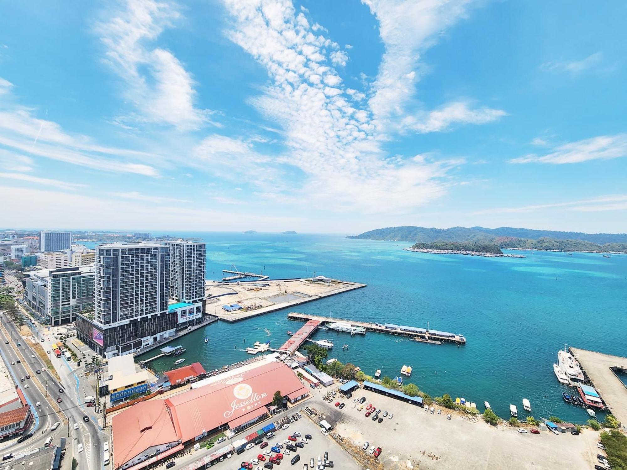 Jesselton Quay Kota Kinabalu City Centre By Lw Suites Exterior photo