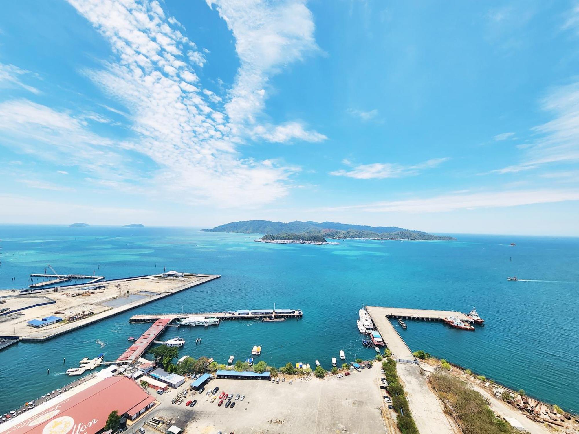 Jesselton Quay Kota Kinabalu City Centre By Lw Suites Exterior photo